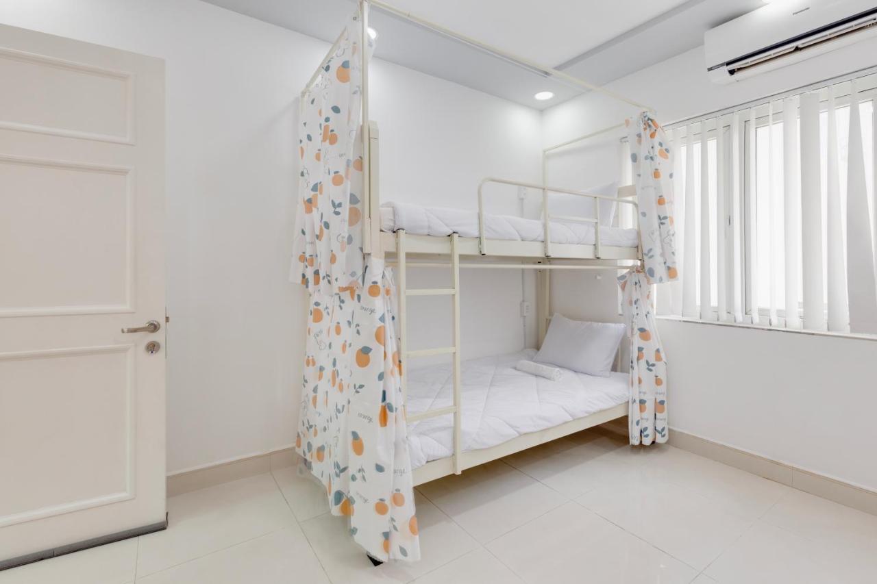Saigon Authentic - Daily Walking Morning Tour, Fresh Daily Breakfast, Gym & Rooftop Billiard