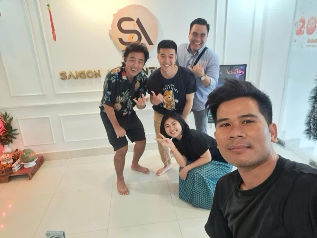 Saigon Authentic - Daily Walking Morning Tour, Fresh Daily Breakfast, Gym & Rooftop Billiard