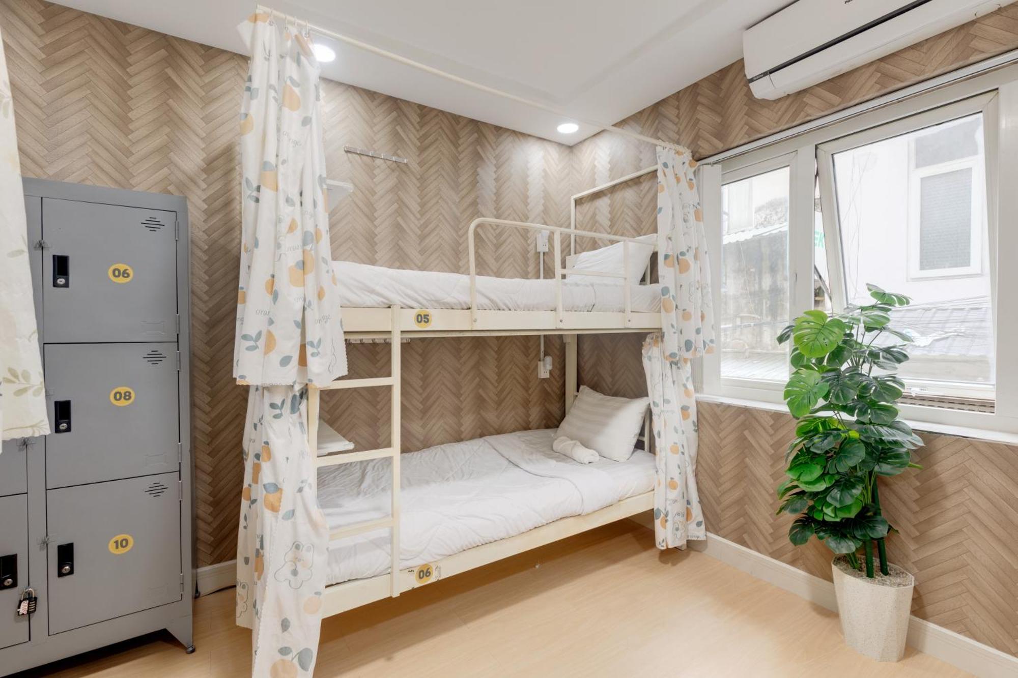Saigon Authentic - Daily Walking Morning Tour, Fresh Daily Breakfast, Gym & Rooftop Billiard Nhà trọ