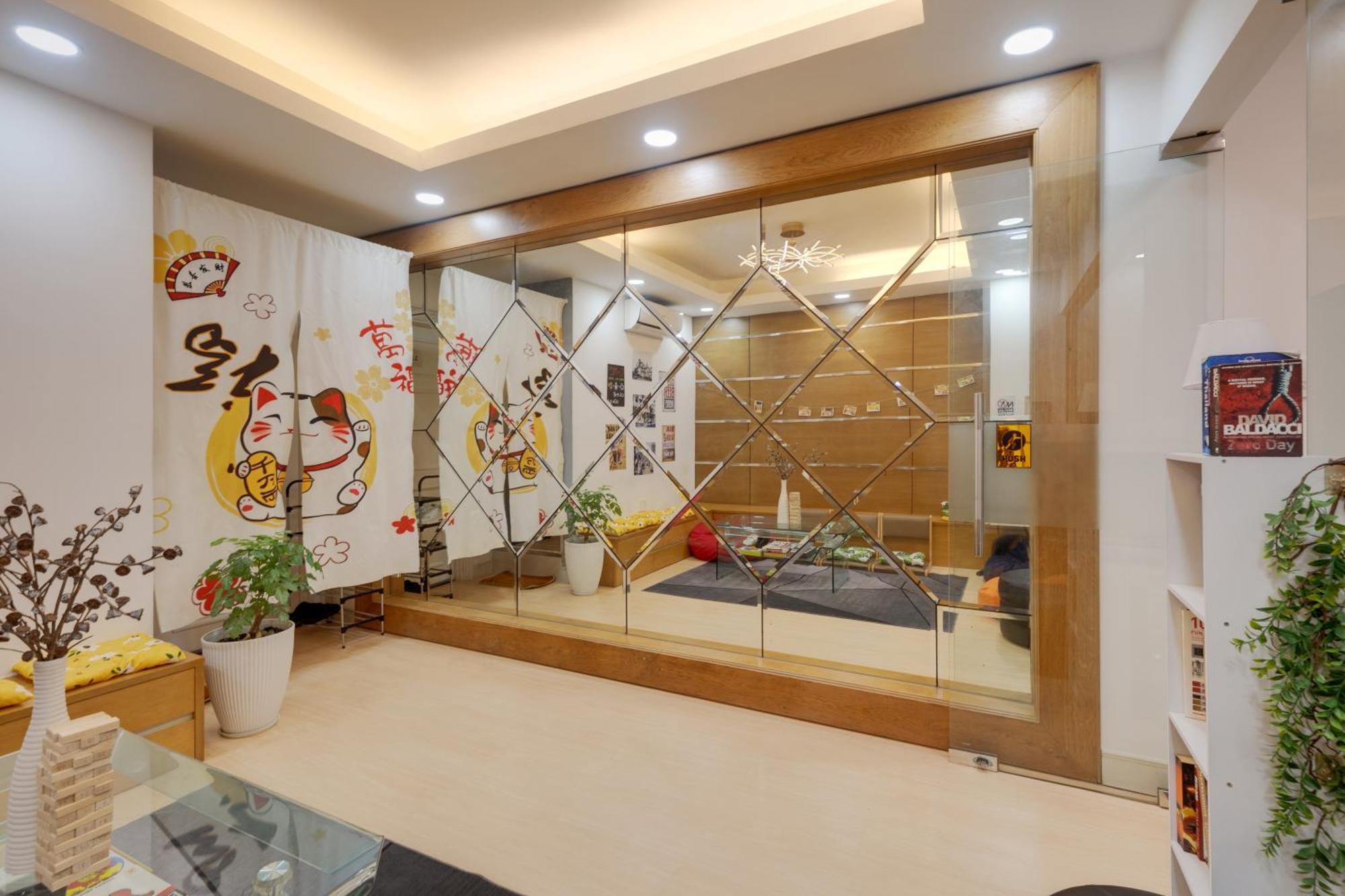 Nhà trọ Saigon Authentic - Daily Walking Morning Tour, Fresh Daily Breakfast, Gym & Rooftop Billiard *