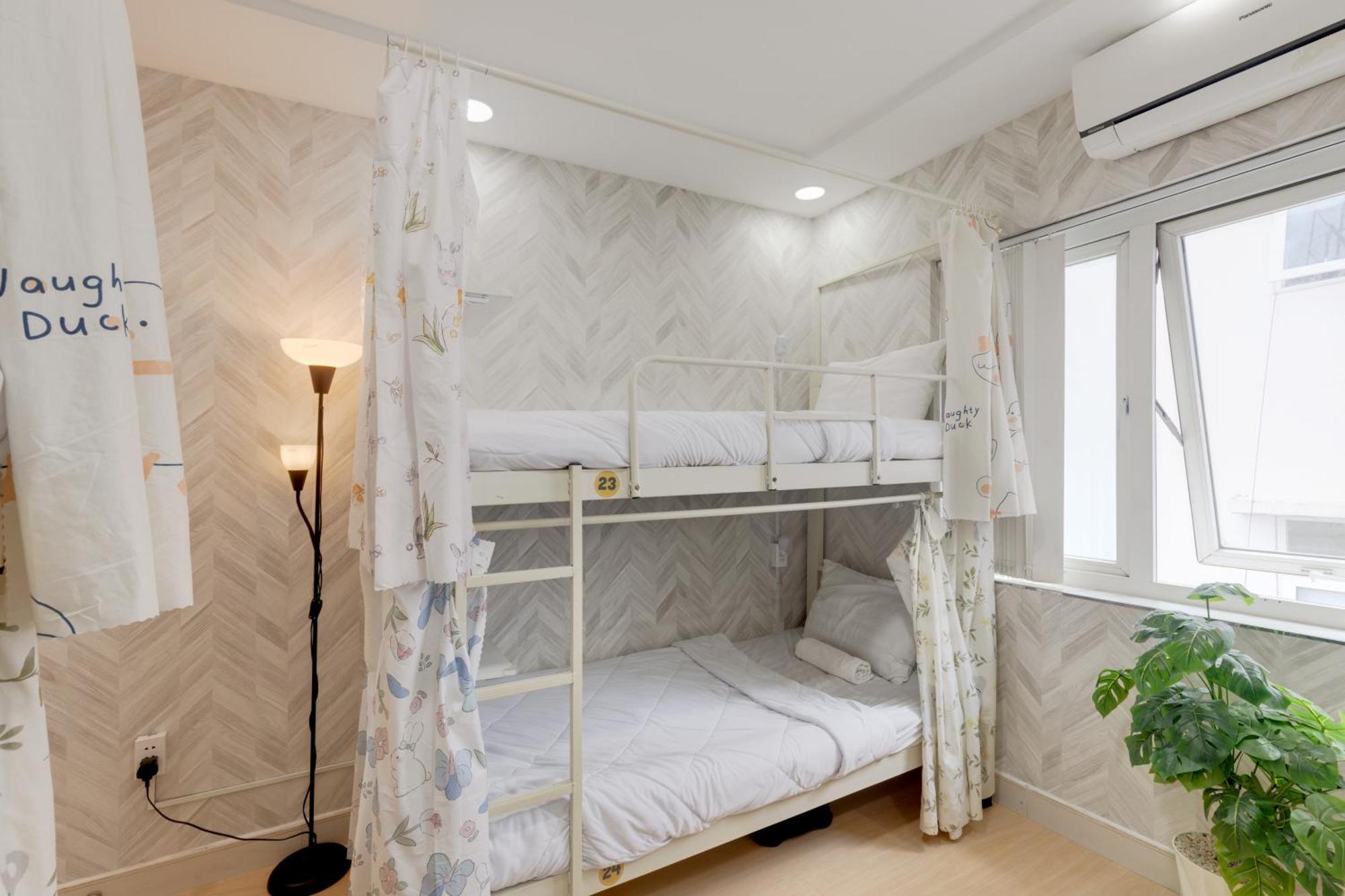 Saigon Authentic Hostel - Walking Neighborhood & City Tour, Cooking Class, Free Fresh Breakfast, Gym & Rooftop Billiard *